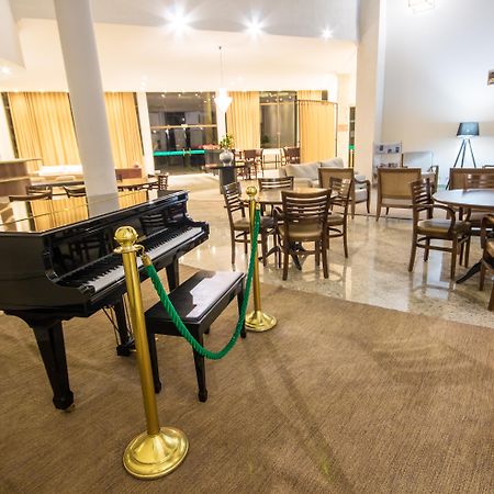 Golden Park All Inclusive Poços de Caldas Exterior foto The lounge at the airport