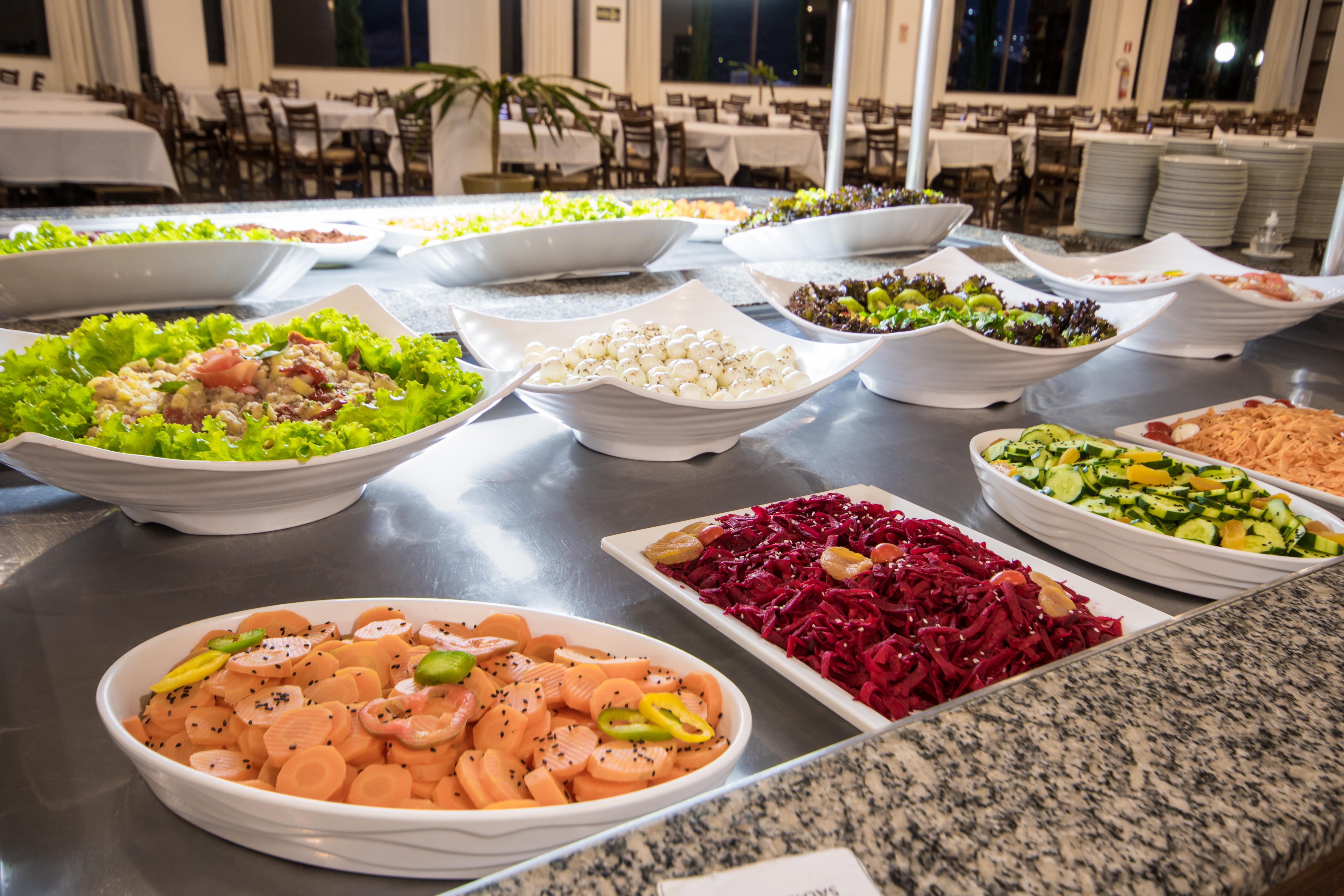 Golden Park All Inclusive Poços de Caldas Exterior foto A salad bar