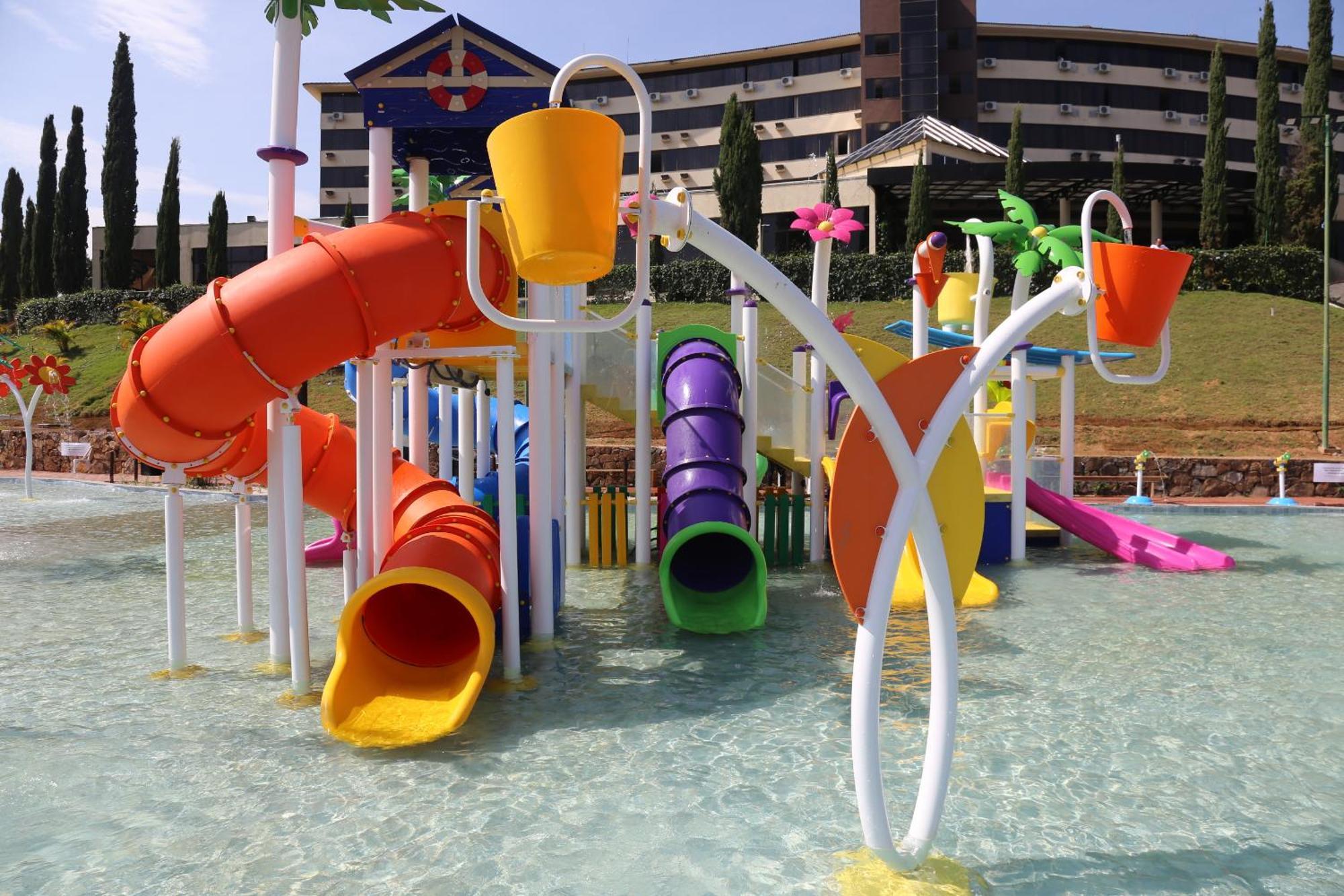 Golden Park All Inclusive Poços de Caldas Exterior foto A water playground at a hotel