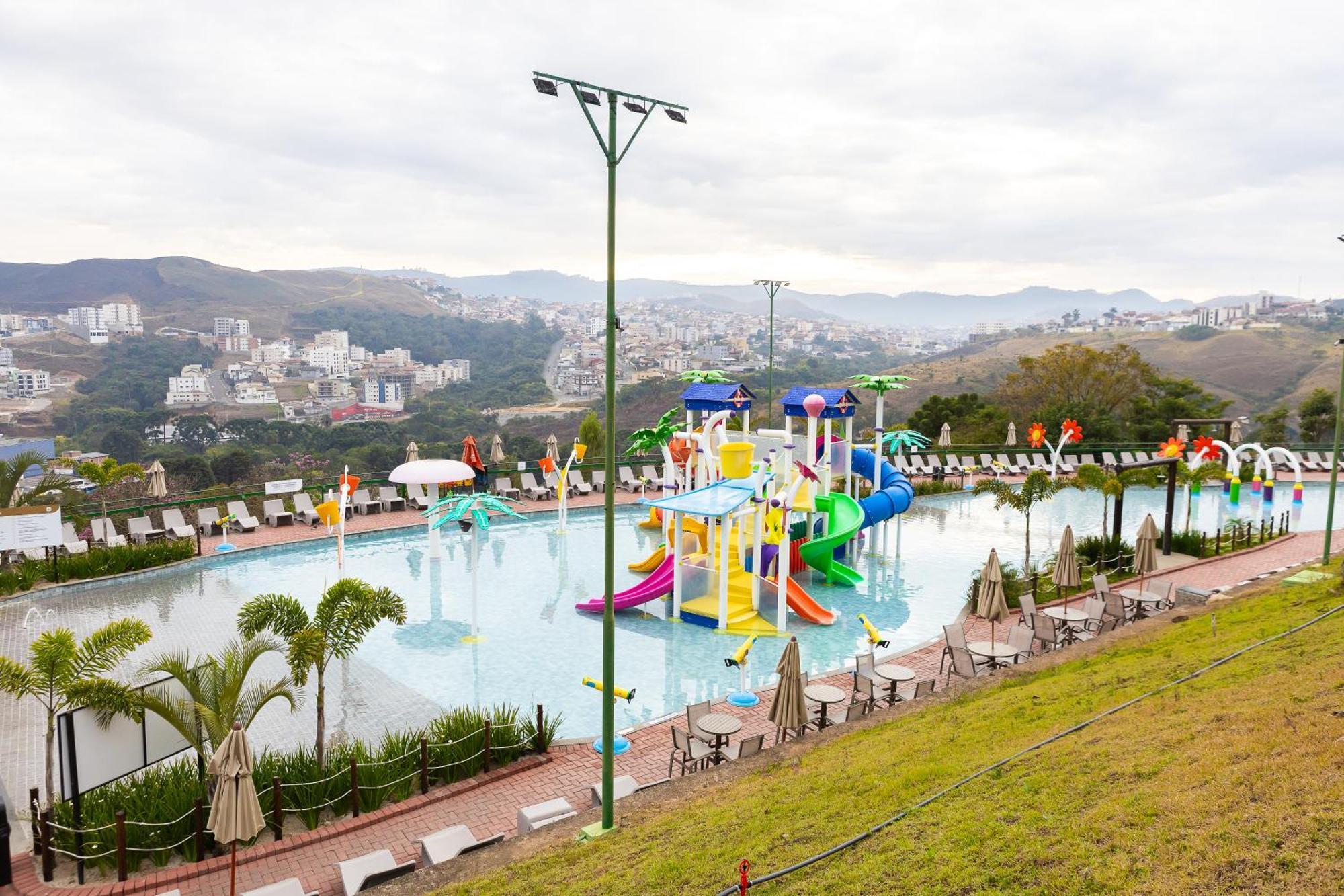 Golden Park All Inclusive Poços de Caldas Exterior foto Water park in the resort
