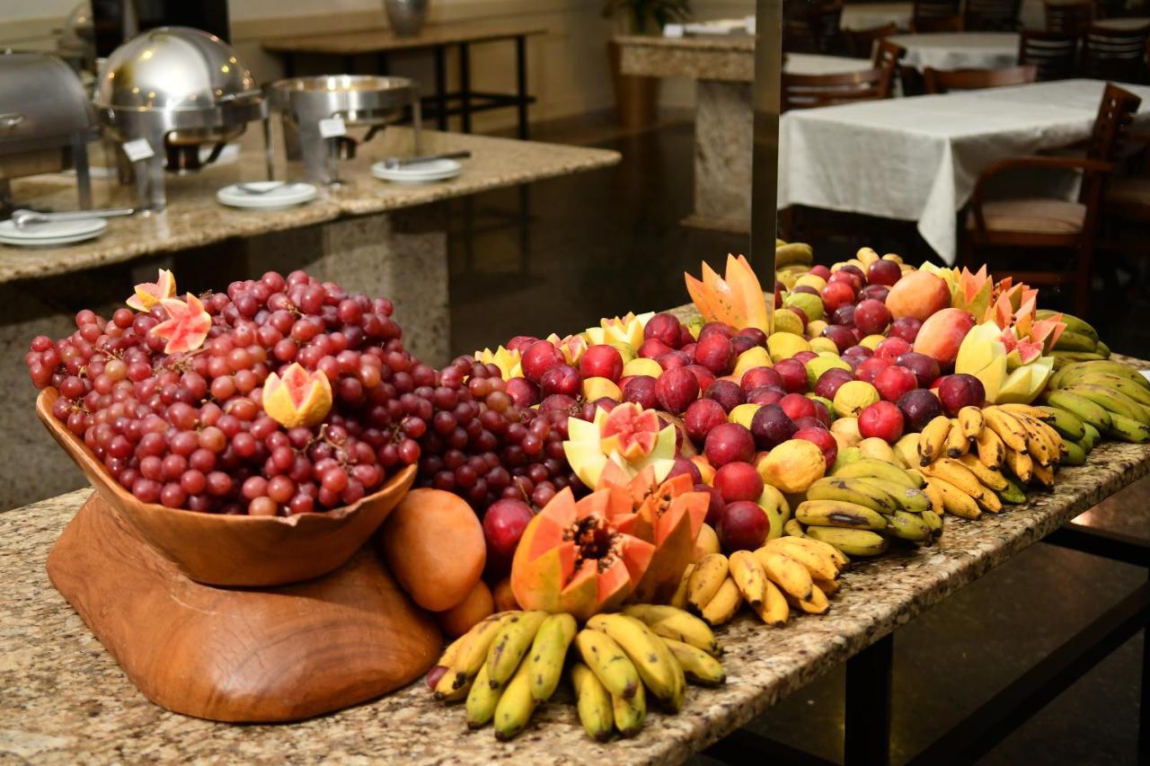 Golden Park All Inclusive Poços de Caldas Exterior foto Fruit display